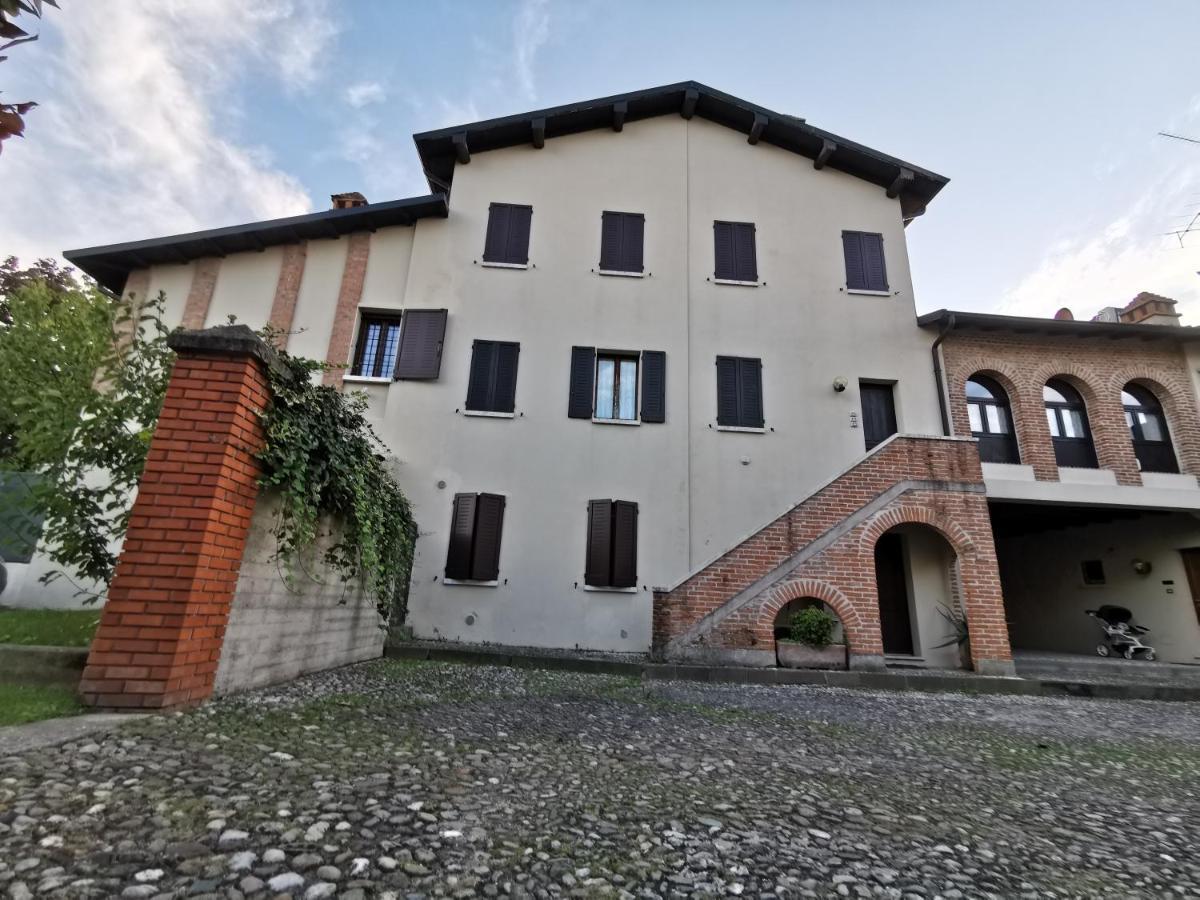 Casa Carolina: King Size Bed Across From Golden Beach Desenzano del Garda Extérieur photo